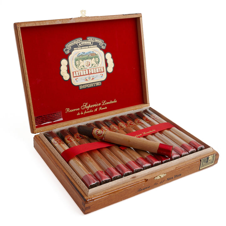 Arturo Fuente Anejo Reserva No. 48 Churchill