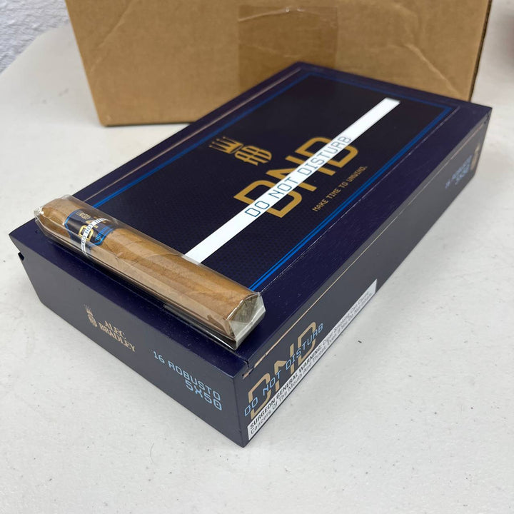 Alec Bradley Do Not Disturb Robusto