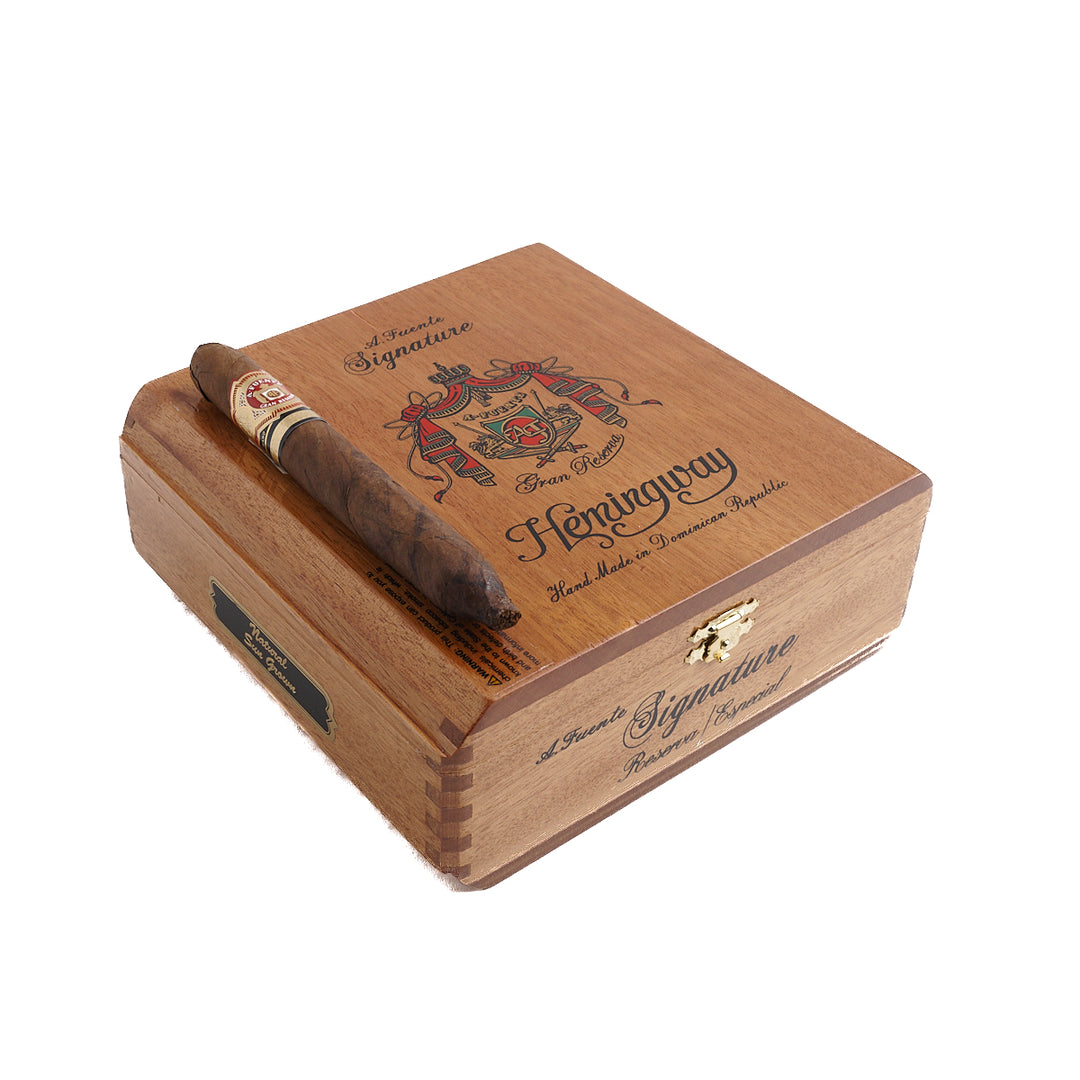 Arturo Fuente Hemingway Signature Sun Grown Perfecto