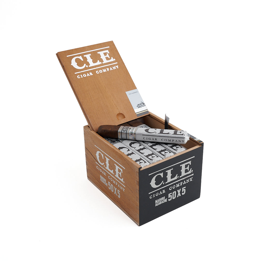 C.L.E. Azabache Robusto