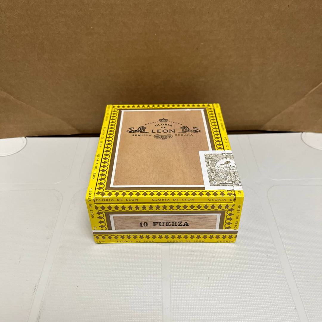 Curivari Gloria Leon Fuerza