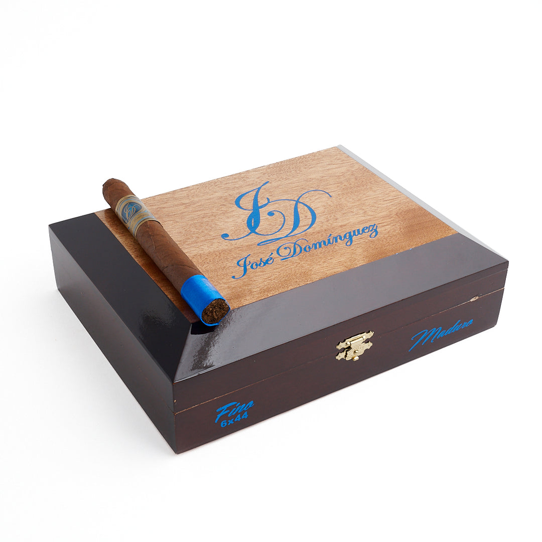 Jose Dominguez Fino Maduro