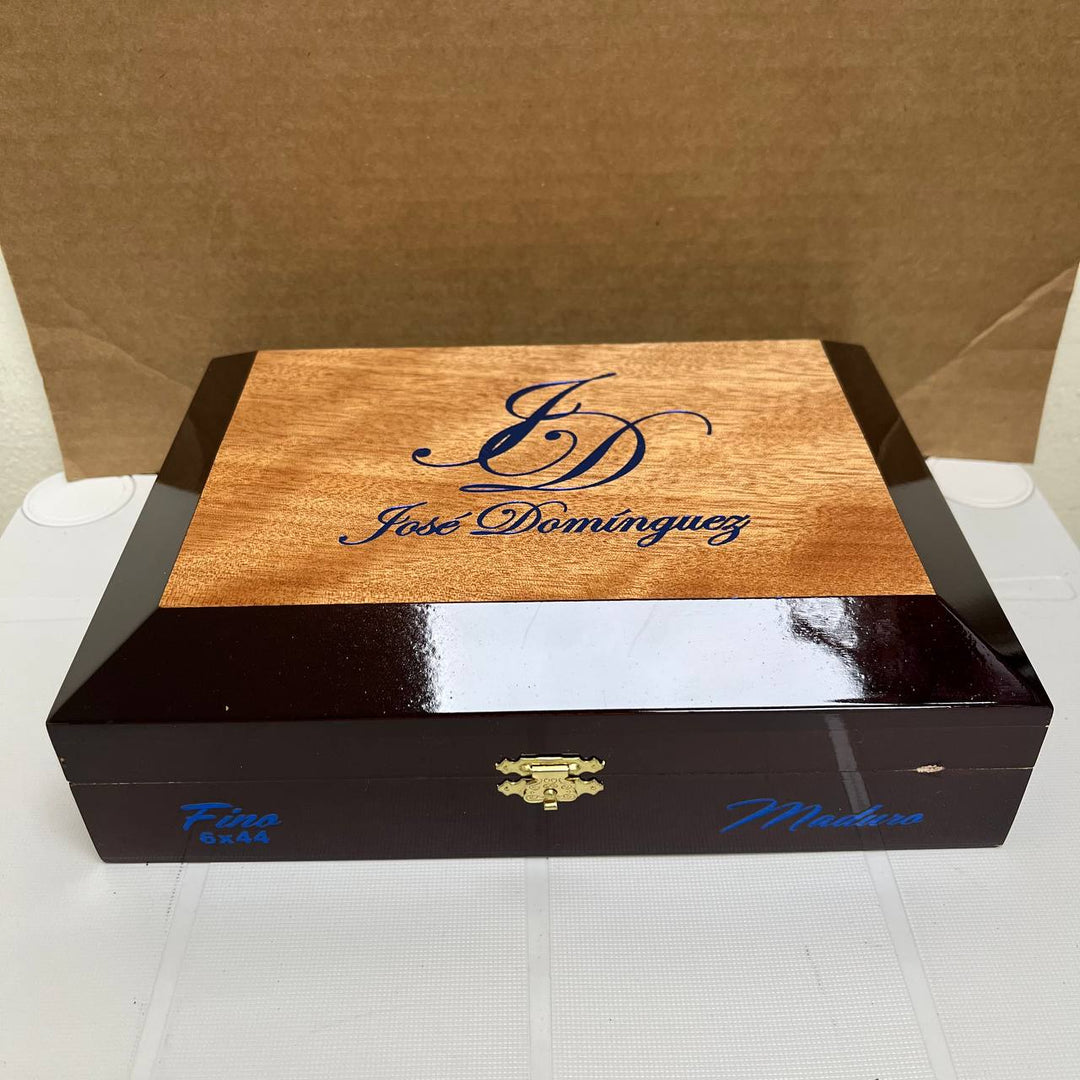 Jose Dominguez Fino Maduro