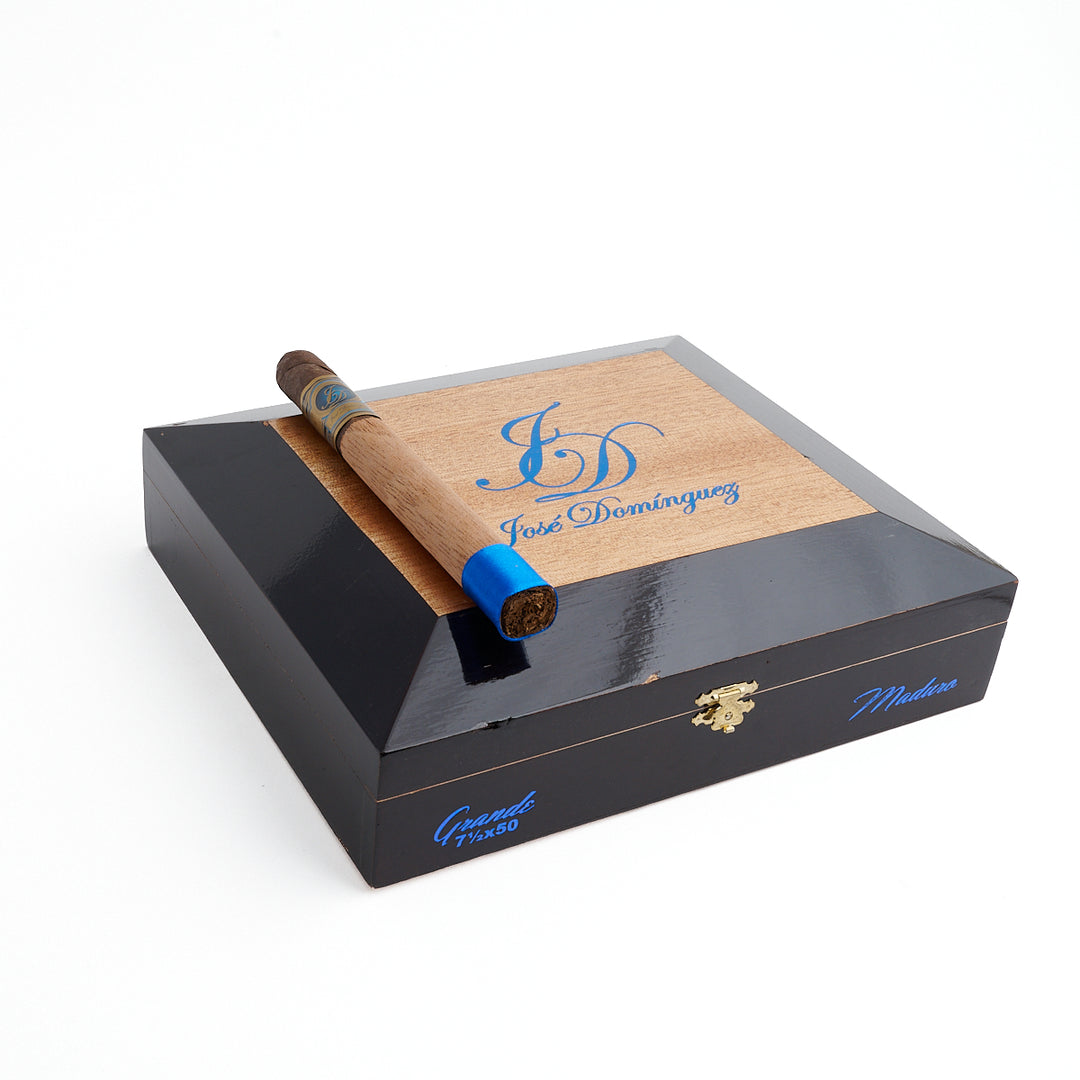 Jose Dominguez Grande Maduro