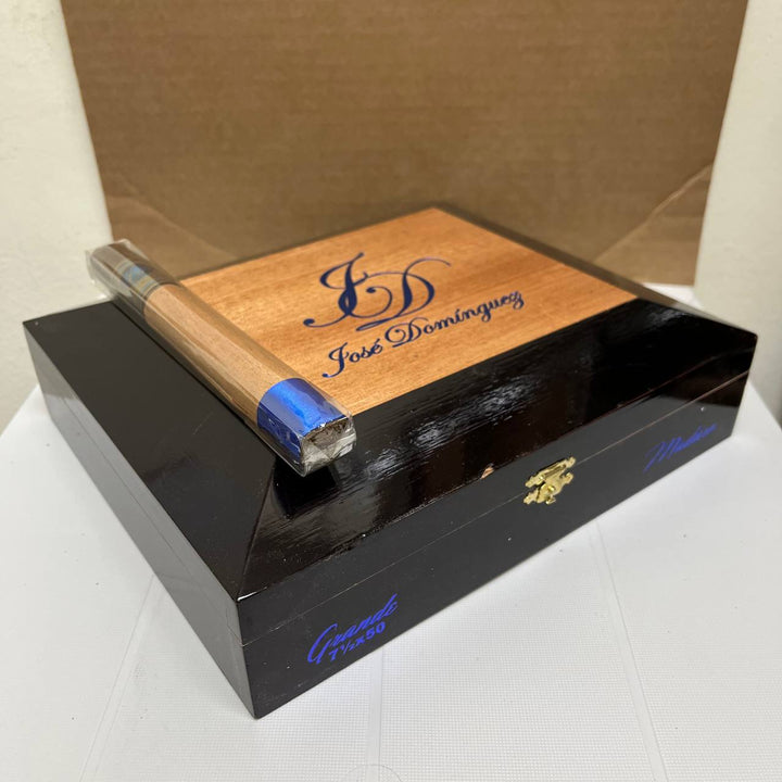 Jose Dominguez Grande Maduro