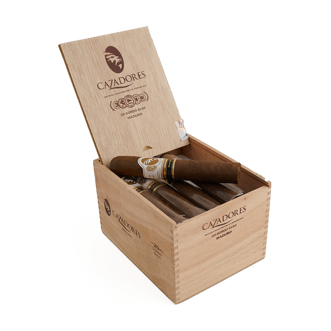 La Aurora Cazadores Maduro Gordo