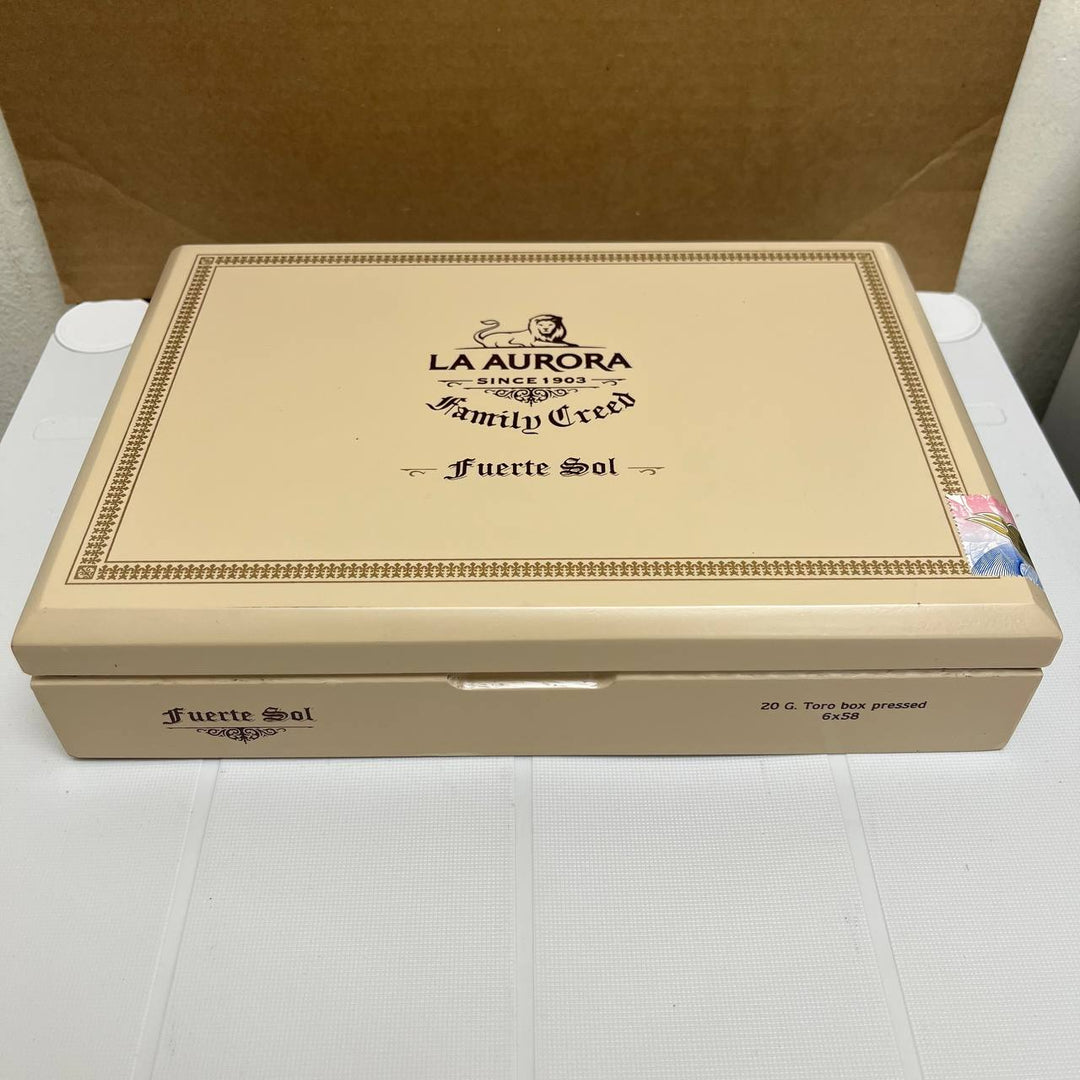 La Aurora Family Creed Fuerte Sol Toro Box Pressed