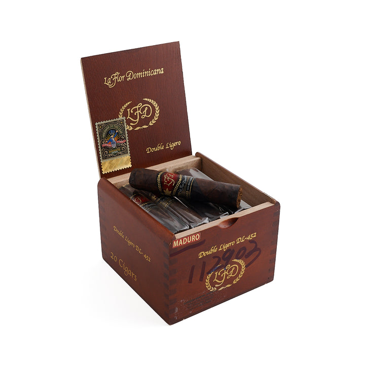 La Flor Dominicana Double Ligero 452 Maduro