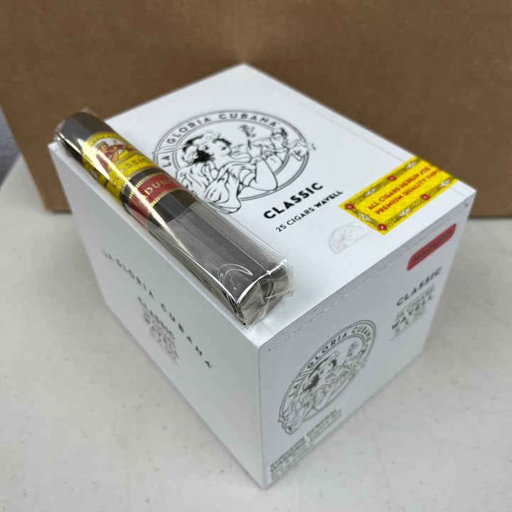 La Gloria Cubana Wavell Maduro