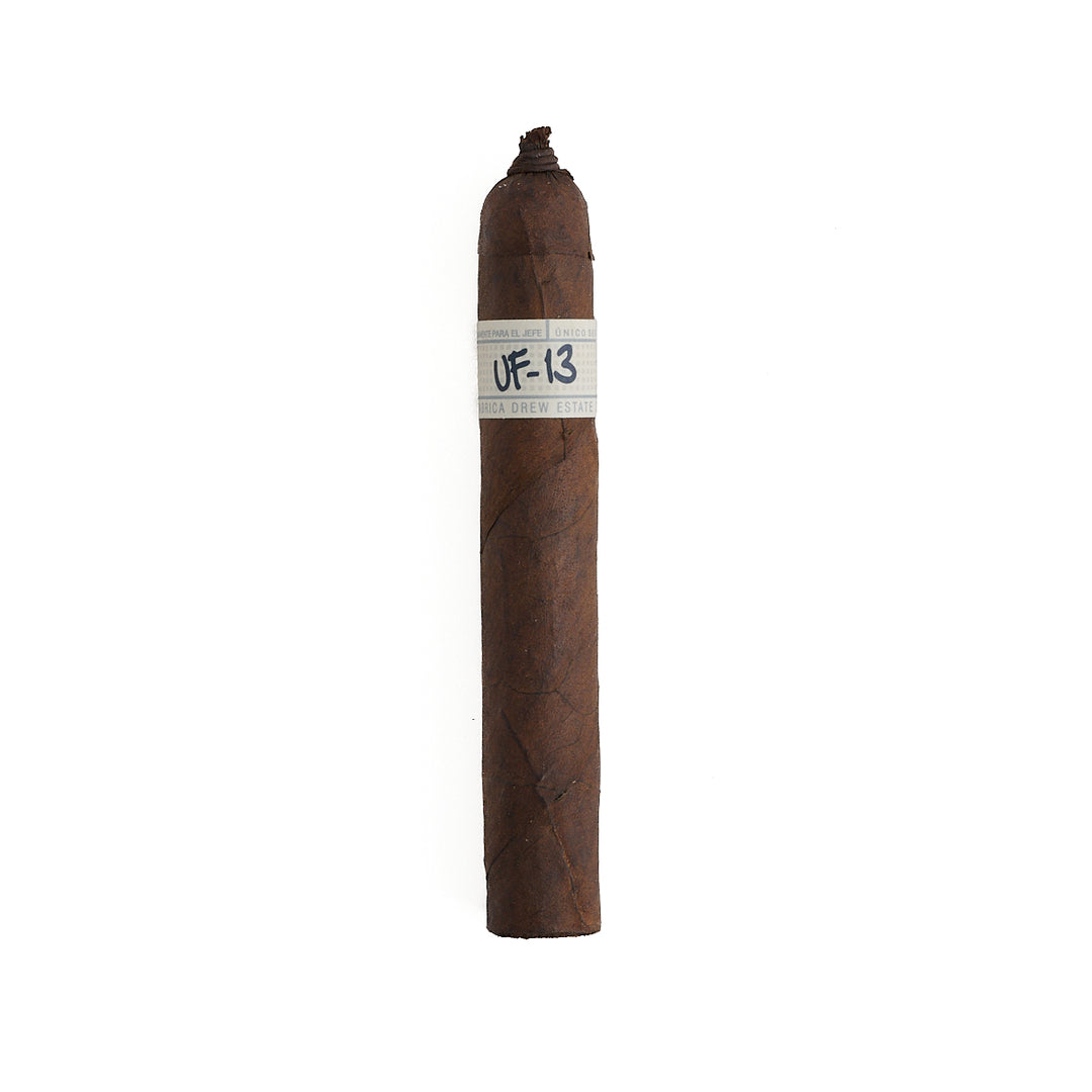 Liga Privada Unico Serie UF-13 Robusto