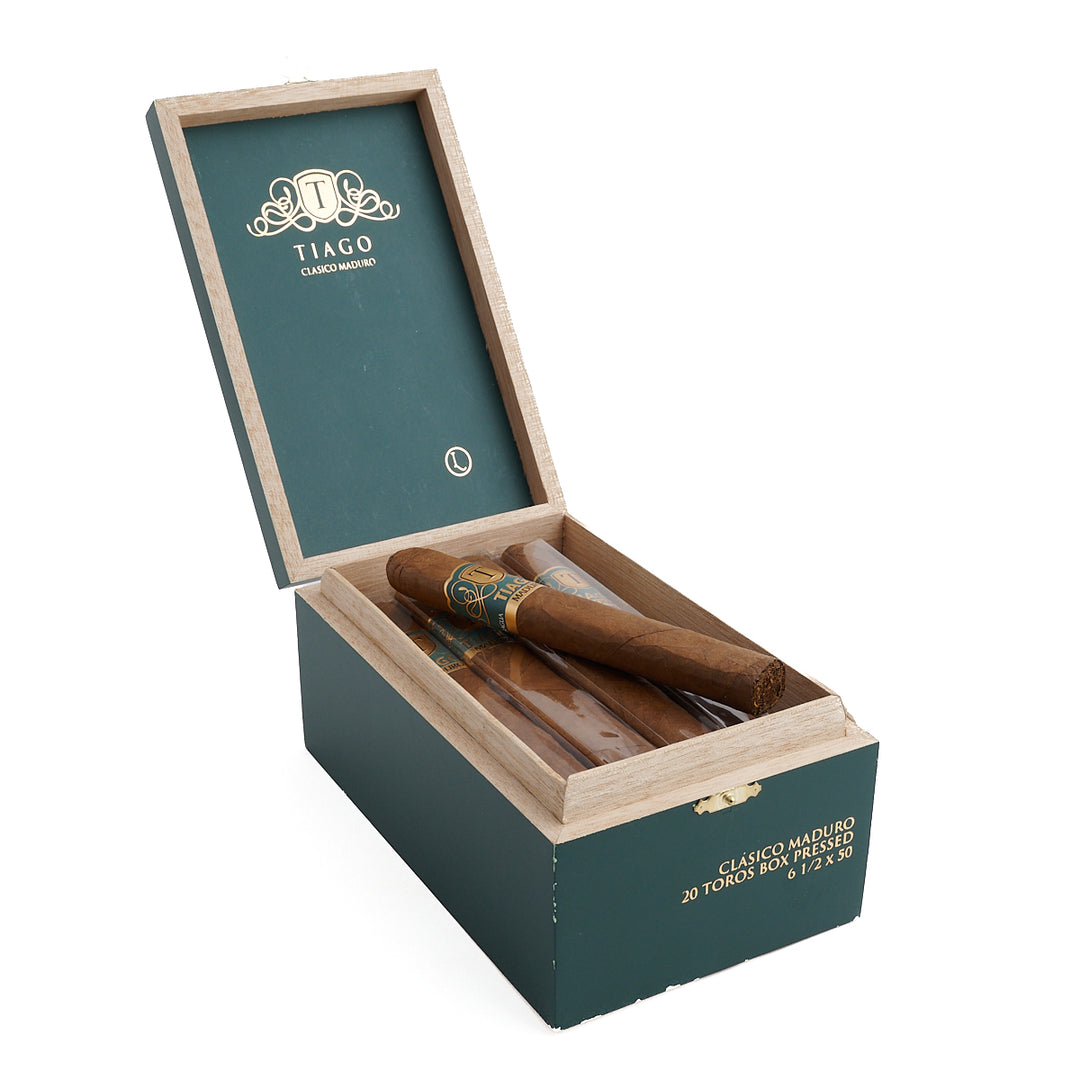 Luciano Tiago Clasico Maduro Toro