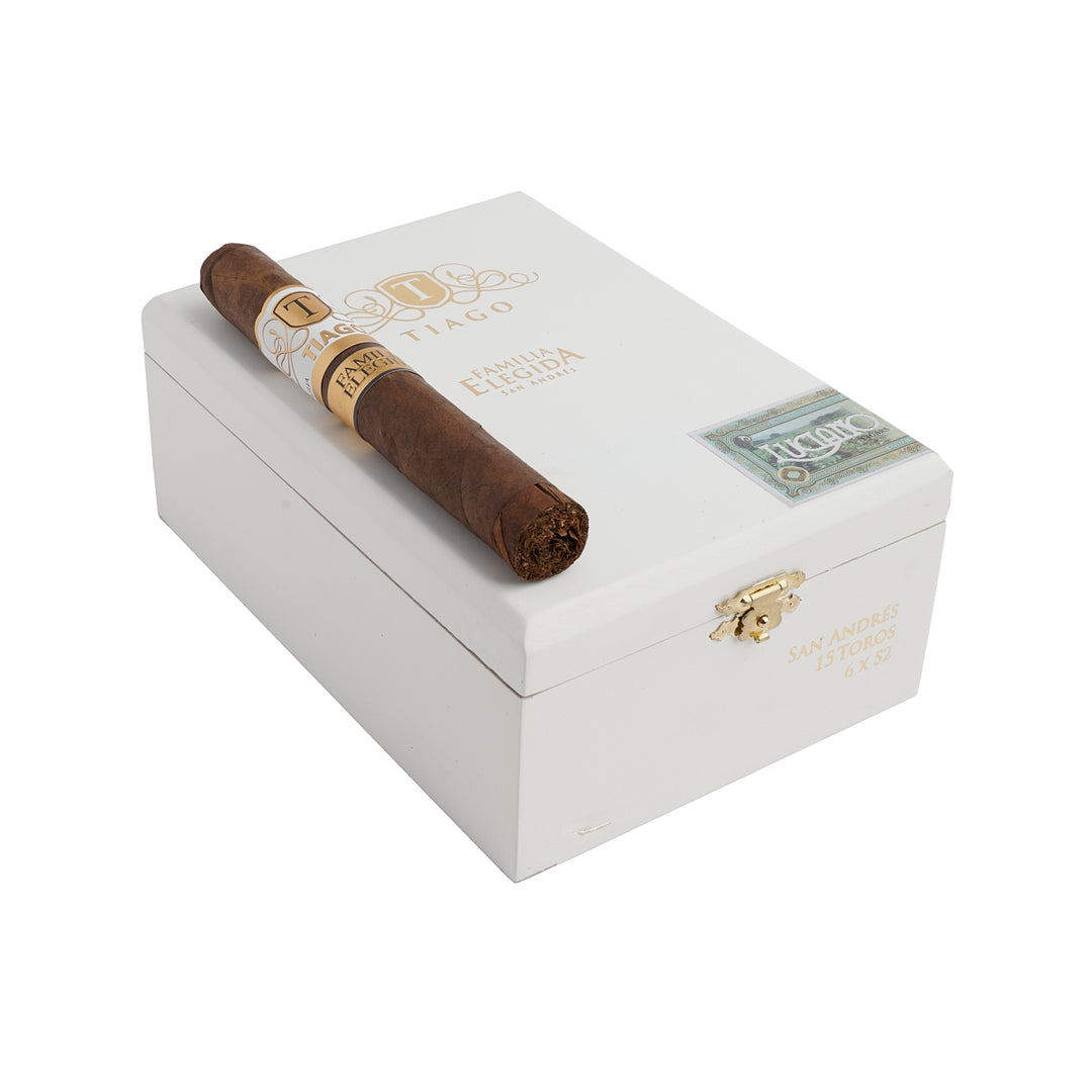 Luciano Tiago Family Elegida San Andres Toro