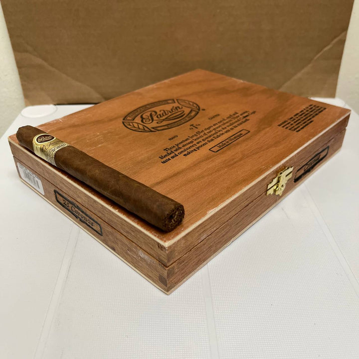 帕德龙1964周年系列自然款皇冠