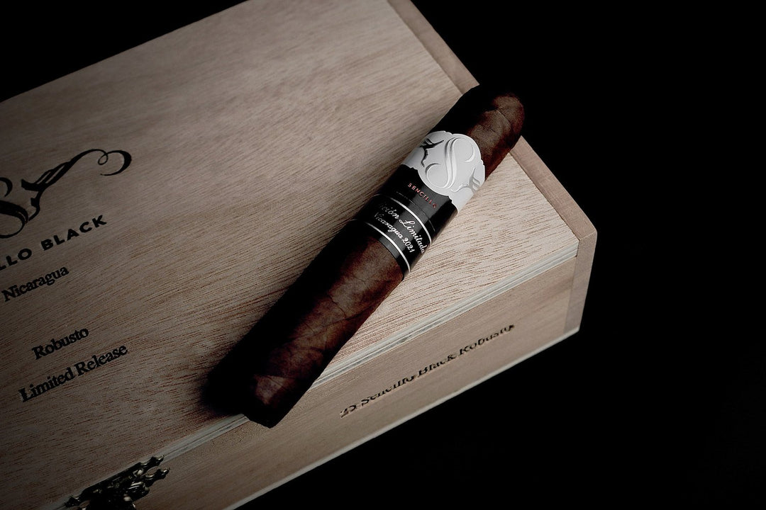 Sencillo Black Robusto