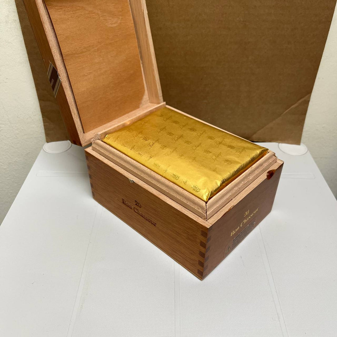 Tatuaje 10th Anniversary Bon Chasseur