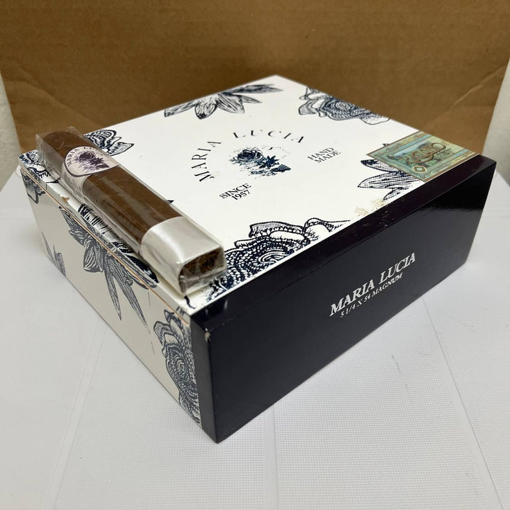 卢西亚诺 玛丽亚·露西亚 Magnum