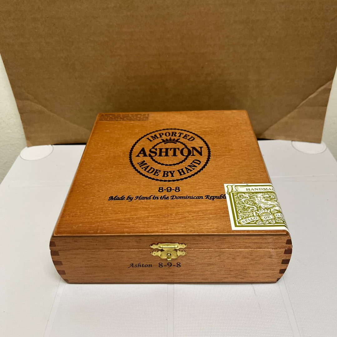 Arturo Fuente Hemingway Signature Natural Perfecto