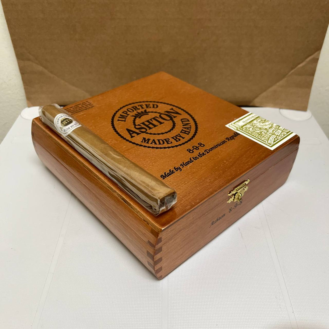 Arturo Fuente Hemingway Signature Natural Perfecto