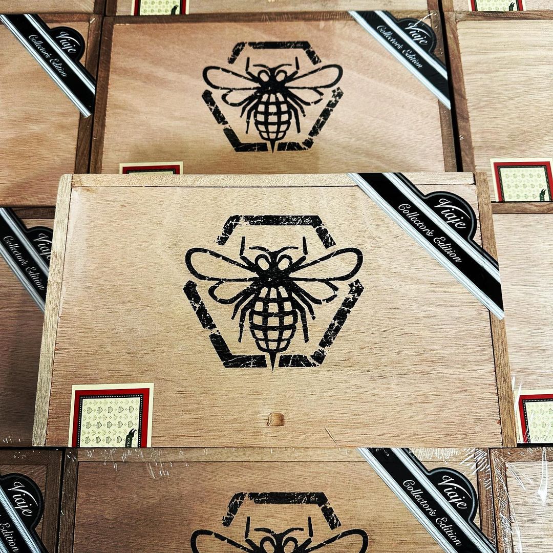 Viaje Honey & Hand Grenades The Falchion Corojo