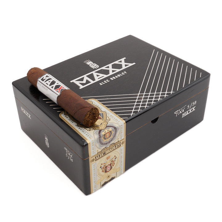 Alec Bradley MAXX The Fix Robusto