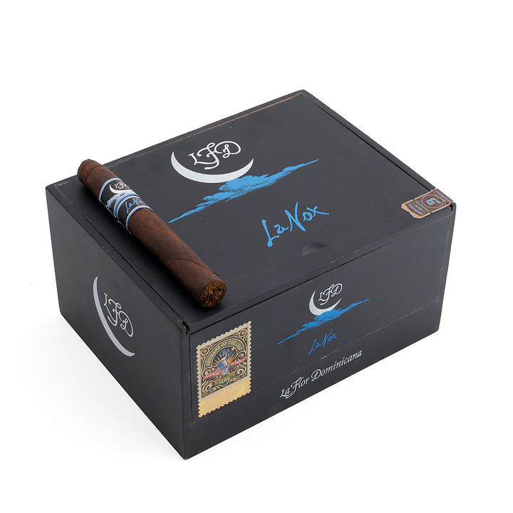 La Flor Dominicana Limited Edition La Nox Petit Corona