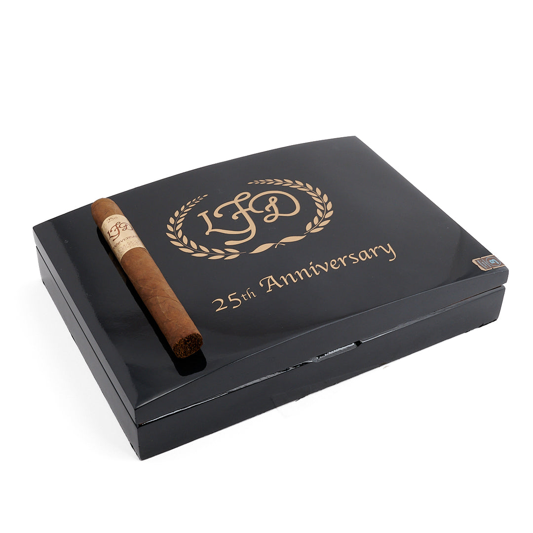 La Flor Dominicana 25th Anniversary Double Corona