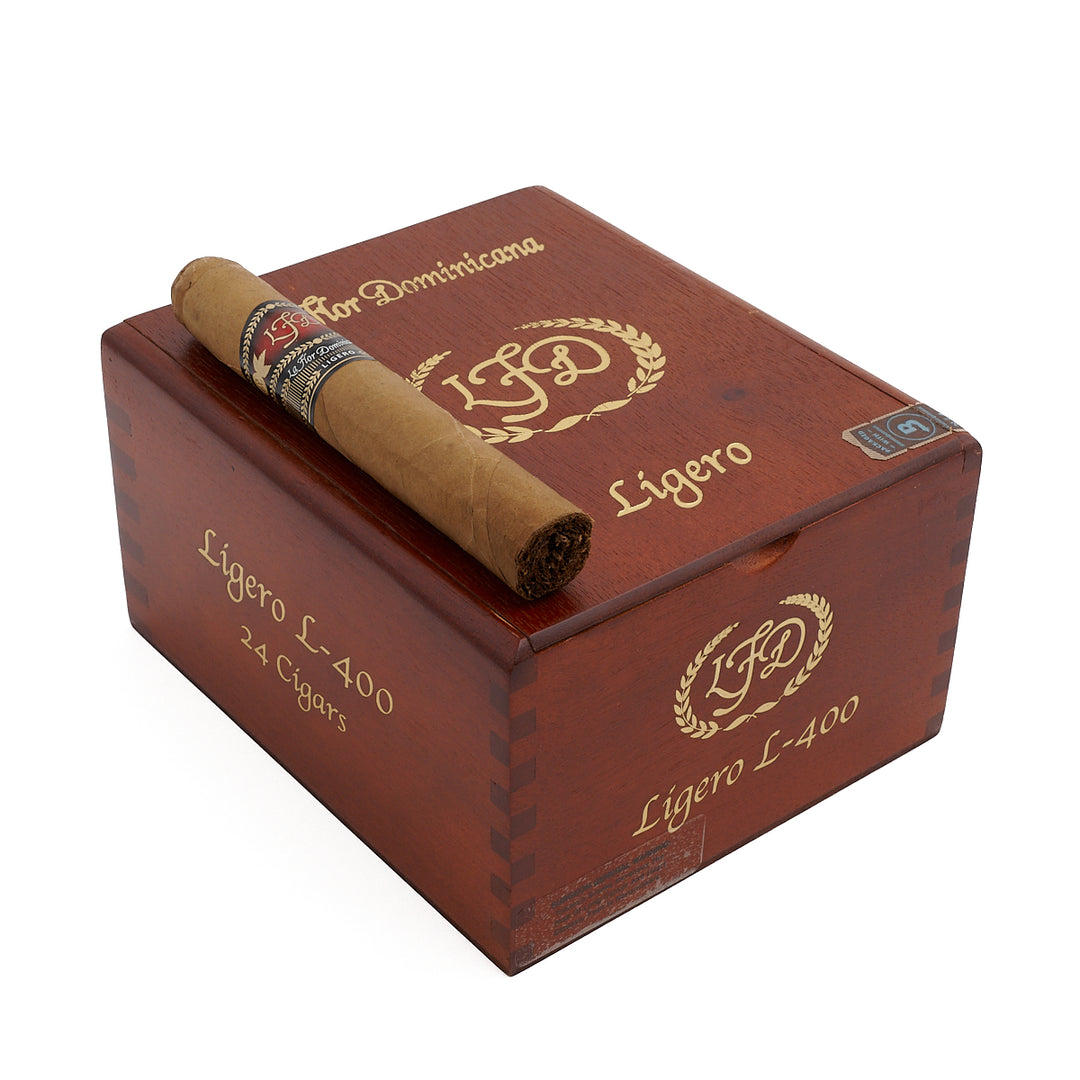 La Flor Dominicana Ligero L-400 Toro