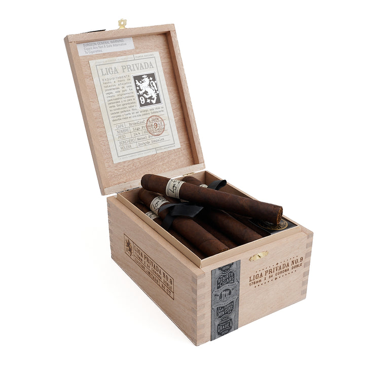 Liga Privada No. 9 Corona Doble