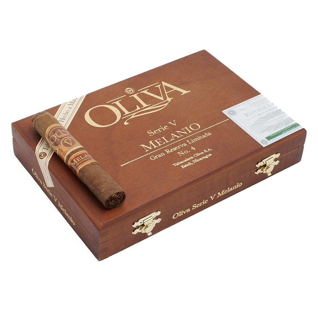 Oliva Serie V Melanio #4 Corona