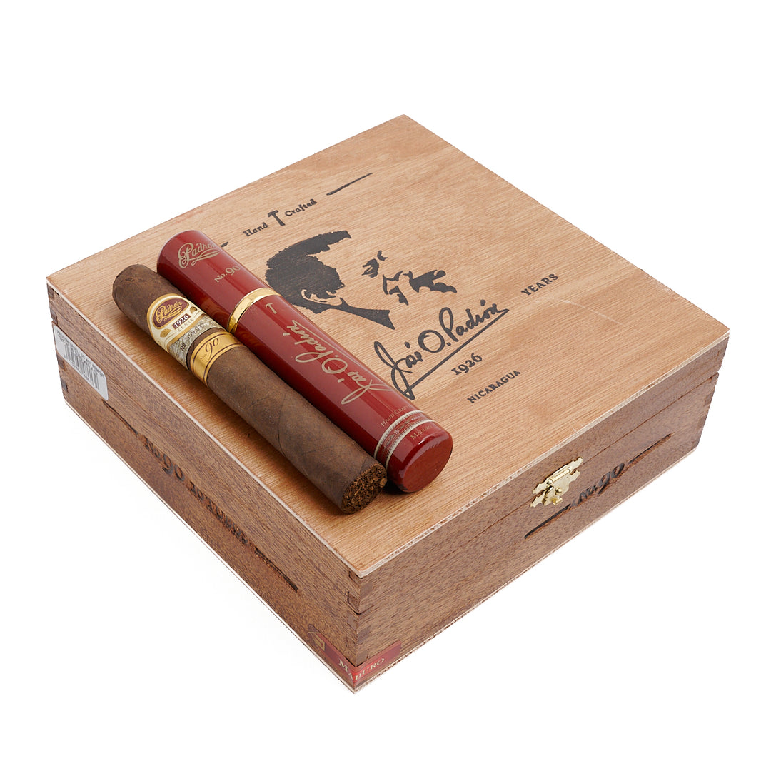 Padron 1926 Series No. 90 Robusto Tubo Maduro