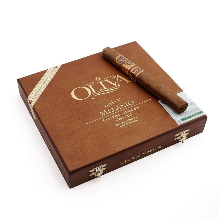 Oliva Serie V Melanio Churchill