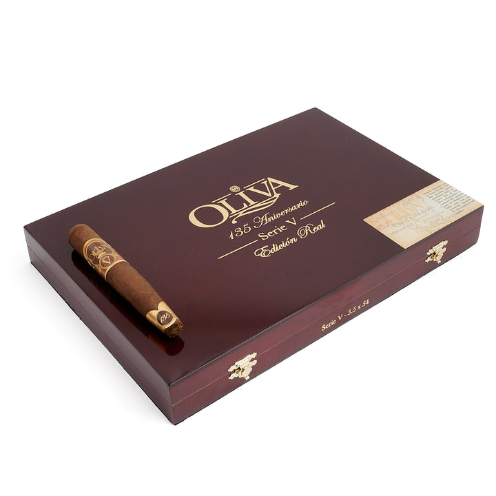 Oliva Serie V 135 Anniversary Perfecto