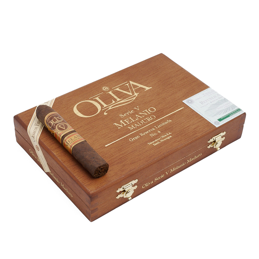 Oliva Serie V Melanio Maduro No. 4 Corona