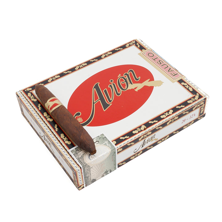 Tatuaje Broadleaf Reserva 타이노스 처칠