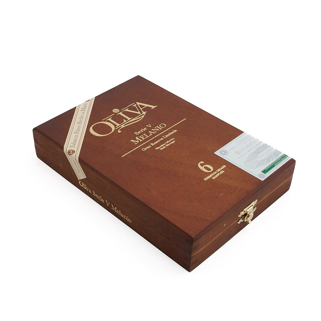 Oliva Serie V Melanio Sampler