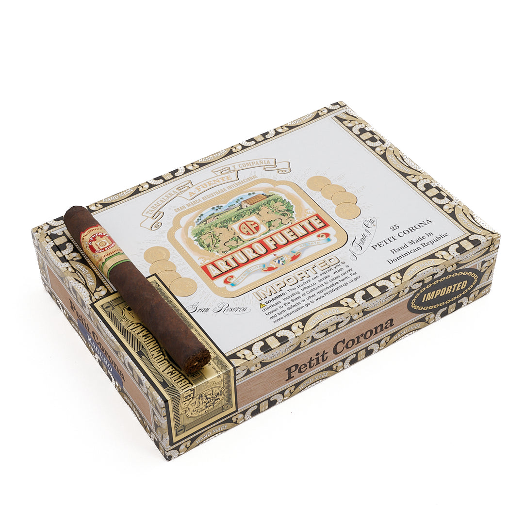 Arturo Fuente Petit Corona Maduro