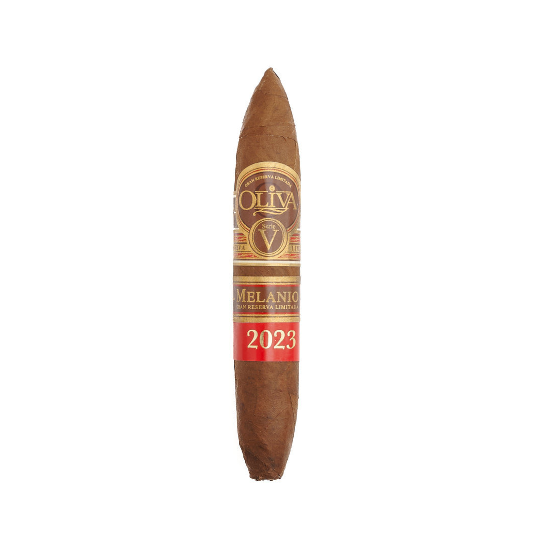 Oliva Serie V Melanio 2023 Figurinos