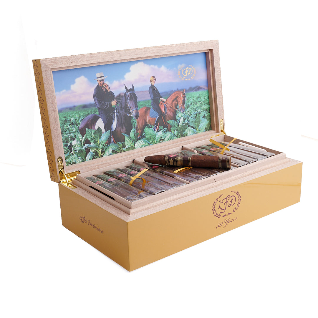 La Flor Dominicana 30th Anniversary with Humidor