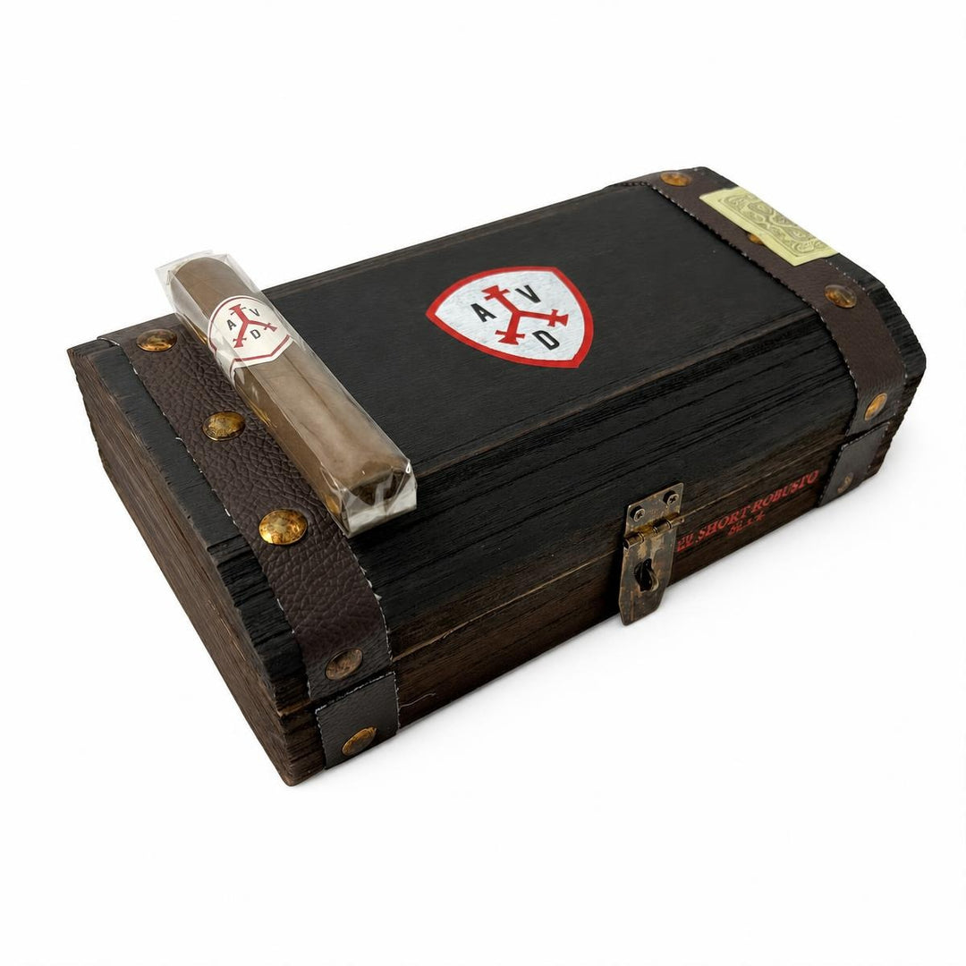 ADVentura The Explorer Short Robusto AI product photo