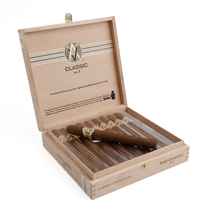 AVO Classic No. 5 Double Corona