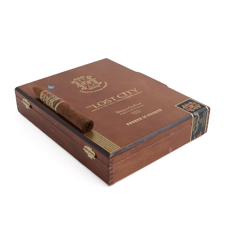 Arturo Fuente OpusX The Lost City Piramide