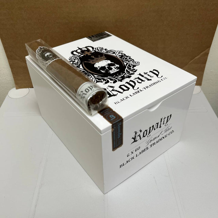 Black Label Trading Royalty Grand Toro