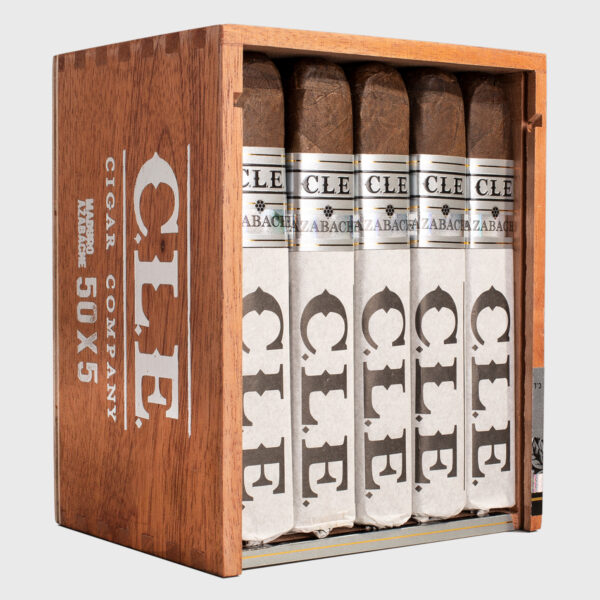 C.L.E. Azabache Robusto
