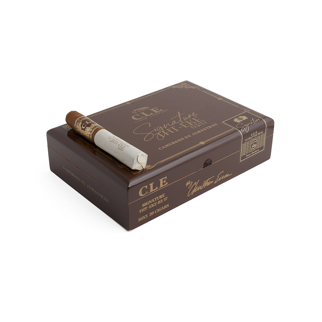 C.L.E. Signature Robusto