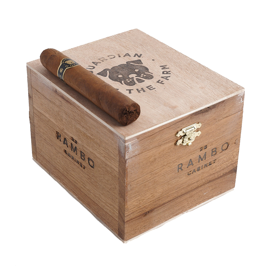 Casa Fernandez Guardian of the Farm Rambo