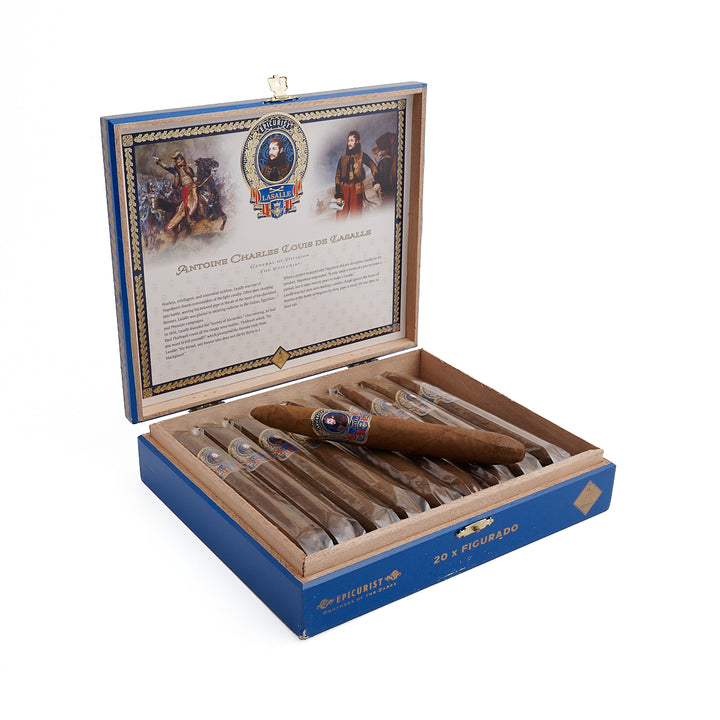 Casdagli Brothers of the Sabre Epicurist - Figurado