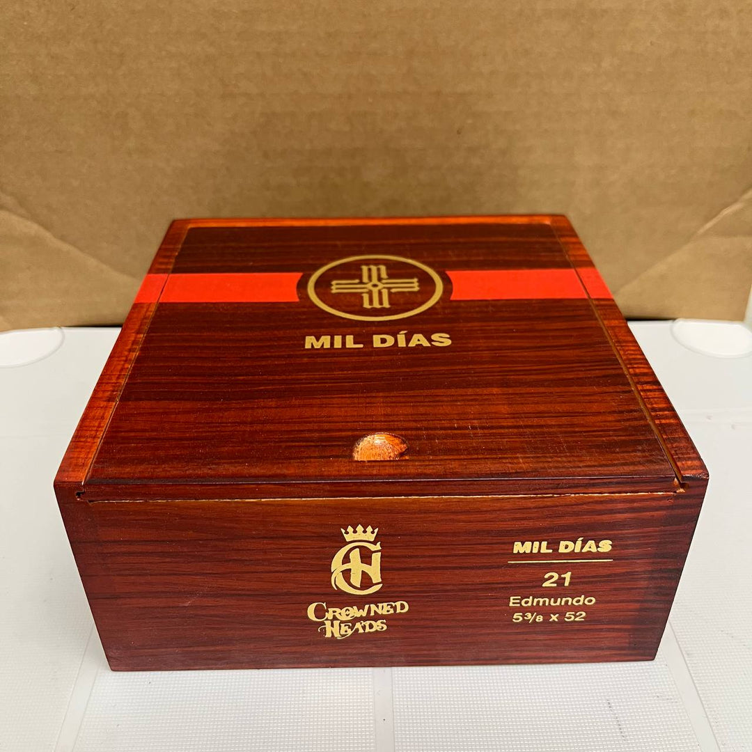Crowned Heads Mil Dias Edmundo