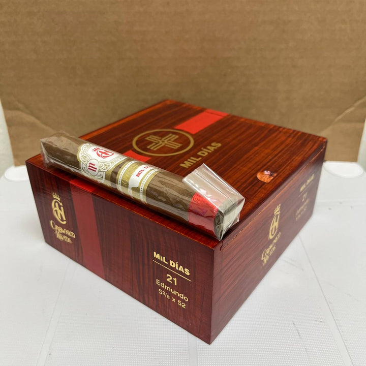 Crowned Heads Mil Dias Edmundo