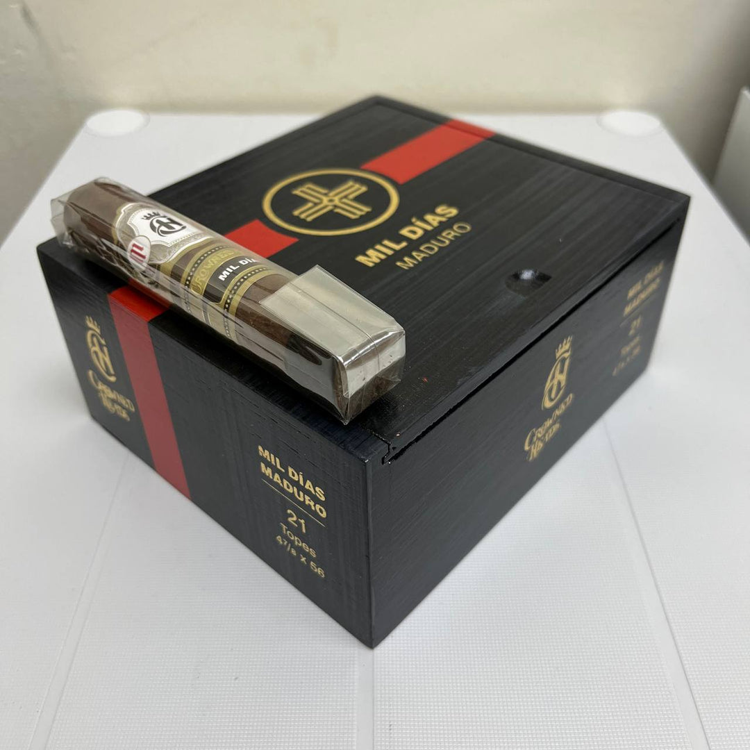 Crowned Heads Mil Dias Maduro Topes