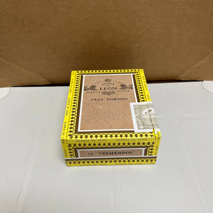 Curivari Gloria Leon Gran Dominio Tremendos Petit Corona